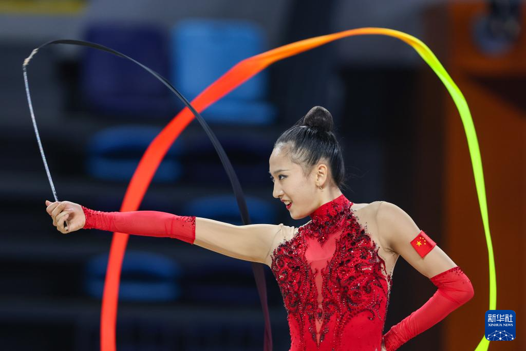 体操决赛震撼开打,巅峰对决引爆全场 体操决赛震撼开打,巅峰对决引爆全场