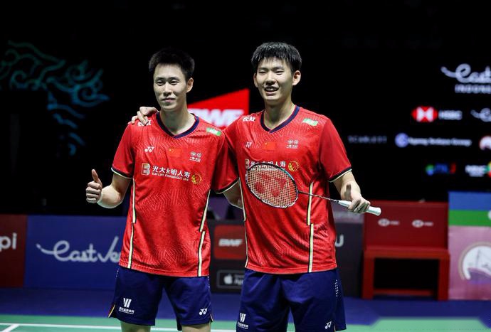 马来西亚队力克日本队，黄鸭组合统治全场