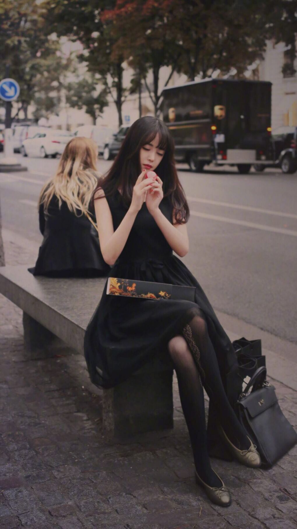 静谧者萨卡，以节奏为缰绳，巴黎在争冠暗夜中驯服贝蒂斯