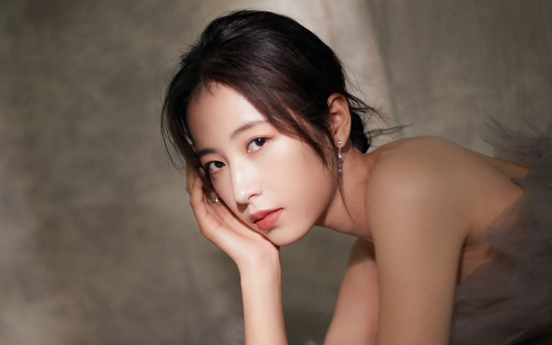 欧洲足坛的双面镜，格列兹曼操盘马竞命脉，罗马绝境亮剑土耳其