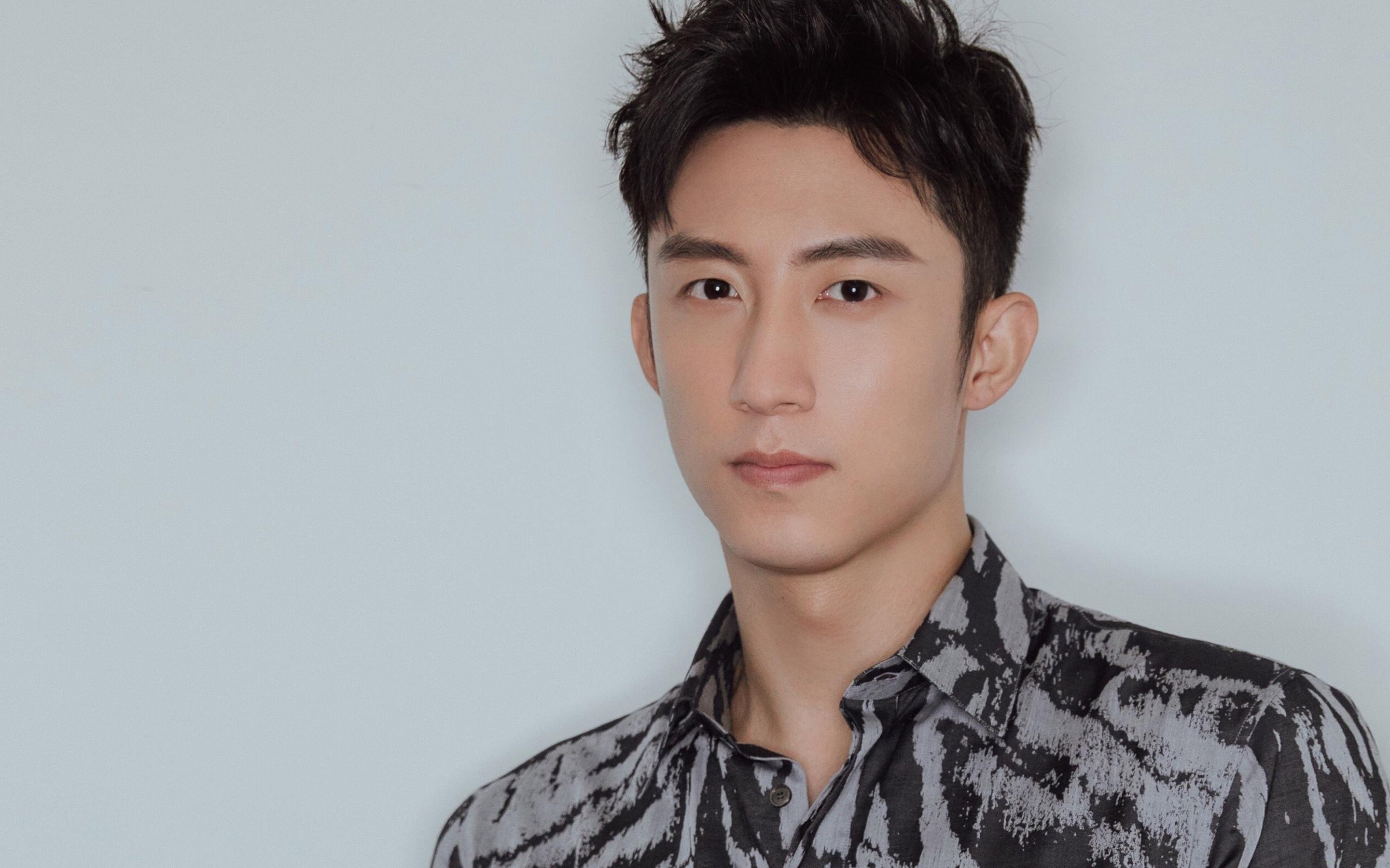 铁幕与琴弦，奥纳纳如何让比利时在希腊神话中奏响控制狂想曲